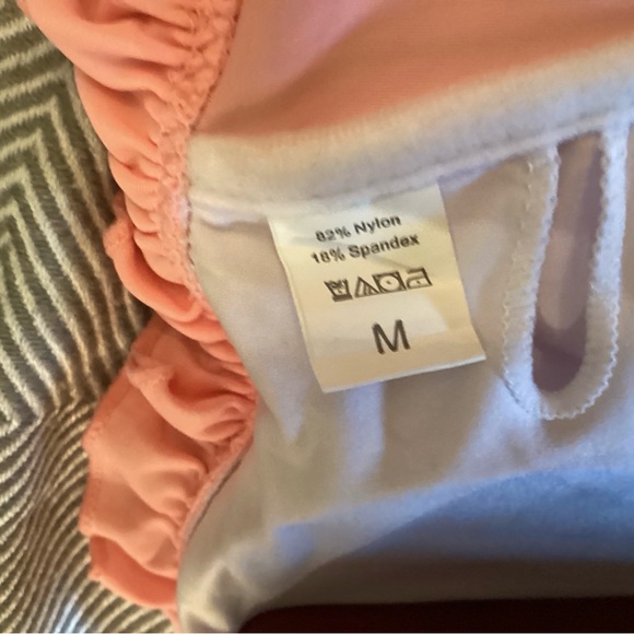 Women Pink Ruffle Bikini Set - Picture 3 of 5